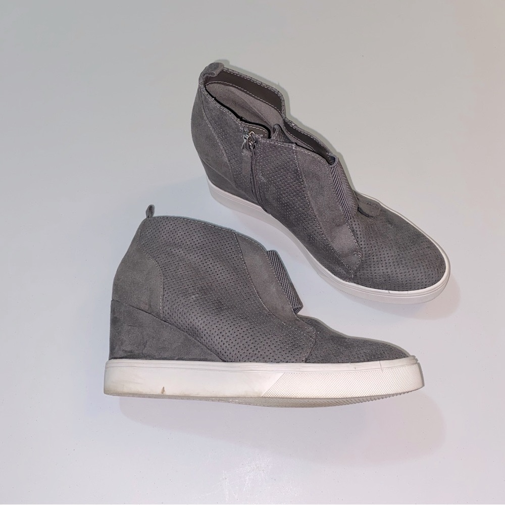 MIA Women's Gray Suede Hidden Wedge Sneakers, Size: 9 1/2